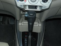 2011款 1.5L 自动 精英品致款