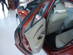 2011款 1.5L 自动 精英品致款