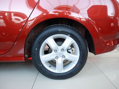 2011款 1.5L 自动 精英品致款