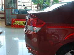 2011款 1.5L 自动 精英品致款