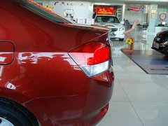 2011款 1.5L 自动 精英品致款