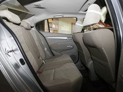 2011款 1.5L 自动 精英品致款