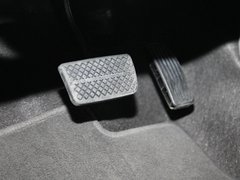 2011款 1.5L 自动 精英品致款