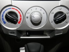 2011款 1.5L 自动 精英品致款