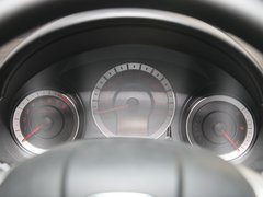 2011款 1.5L 自动 精英品致款