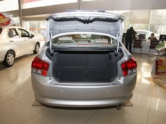 2011款 1.5L 自动 精英品致款