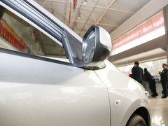 2011款 1.5L 自动 精英品致款