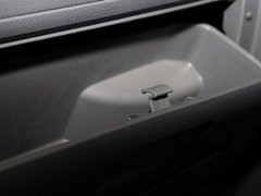 2009款 1.6L 宜商版 标准型 7座