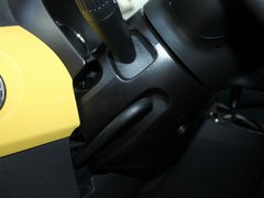 2011款 1.4L 自动 Pop时尚版