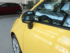 2011款 1.4L 自动 Pop时尚版