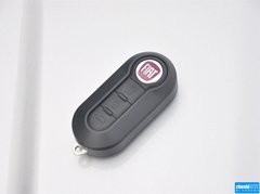 2011款 1.4L 自动 Pop时尚版