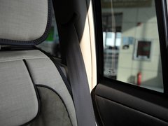 2009款 2.7L 自动 两驱豪华版
