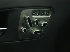 2009款 5.0 自动 V8机械增压硬顶跑车