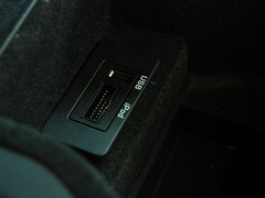 2009款 5.0 自动 V8机械增压硬顶跑车