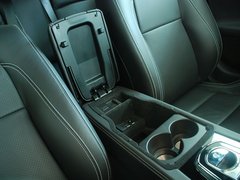 2009款 5.0 自动 V8机械增压硬顶跑车