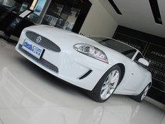 2009款 5.0 自动 V8机械增压硬顶跑车