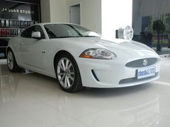 2009款 5.0 自动 V8机械增压硬顶跑车