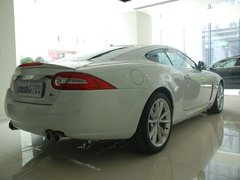 2009款 5.0 自动 V8机械增压硬顶跑车