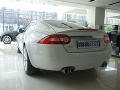 2009款 5.0 自动 V8机械增压硬顶跑车