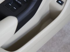2009款 2.4L 自动 豪华版