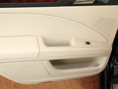 2009款 2.0L 自动 贵雅版