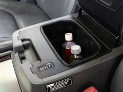 2009款 570 5.7 自动 增配版 8座
