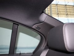 2010款 320i 2.0L 豪华型