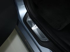 2010款 320i 2.0L 豪华型