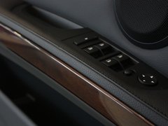 2010款 320i 2.0L 豪华型