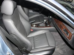 2010款 320i 2.0L 豪华型