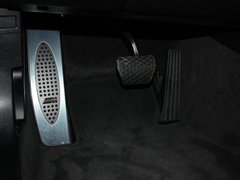 2010款 320i 2.0L 豪华型