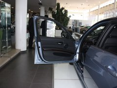 2010款 320i 2.0L 豪华型