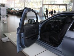 2010款 320i 2.0L 豪华型
