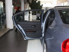 2010款 320i 2.0L 豪华型
