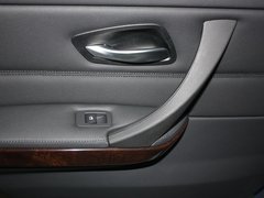2010款 320i 2.0L 豪华型
