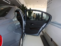 2010款 320i 2.0L 豪华型