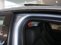 2010款 320i 2.0L 豪华型