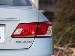2010款 240 2.4 自动 豪华版