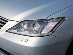2010款 240 2.4 自动 豪华版