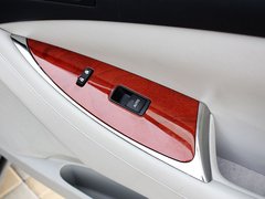2010款 240 2.4 自动 豪华版