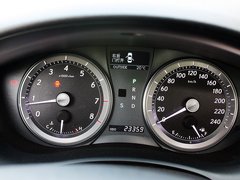 2010款 240 2.4 自动 豪华版