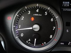 2010款 240 2.4 自动 豪华版