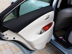 2010款 240 2.4 自动 豪华版