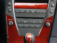 2010款 240 2.4 自动 豪华版