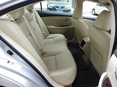 2010款 240 2.4 自动 豪华版