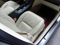 2010款 240 2.4 自动 豪华版
