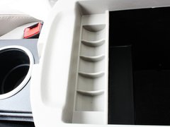 2010款 2.0L 自动 豪华型