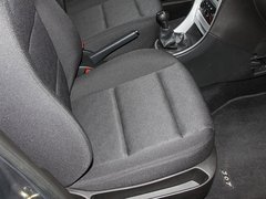 2010款 三厢 1.6L 手动 舒适版