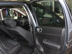 2010款 三厢 1.6L 手动 舒适版