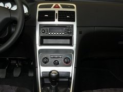 2010款 三厢 1.6L 手动 舒适版